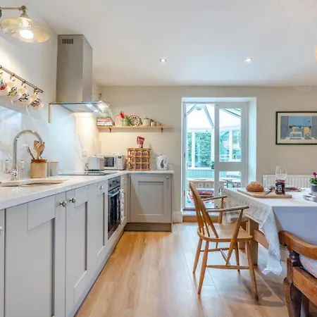 2 Bed In Aldbrough St. John Oc-l30130