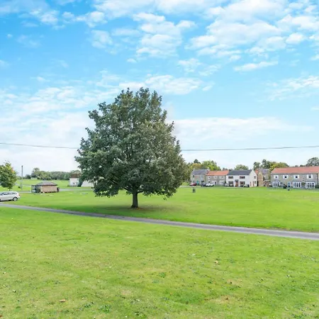 Hébergement de vacances 2 Bed In Aldbrough St. John Oc-l30130 *